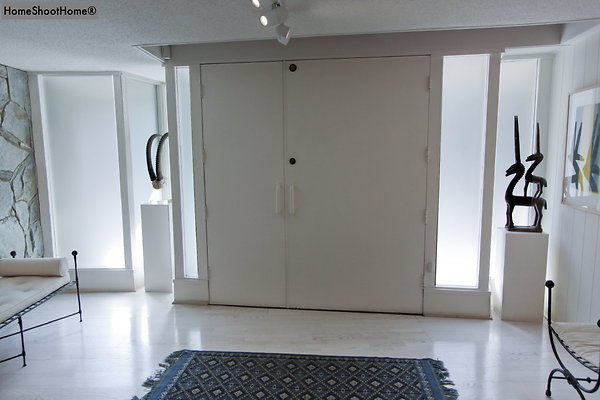 03entrance-reverse-1