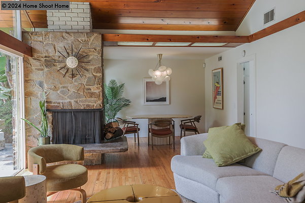07-Living-Room-Alt-Reverse