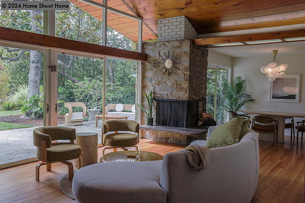 04-Living-Room