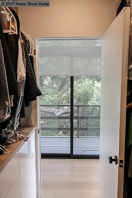 42walk-in-closet-reverse