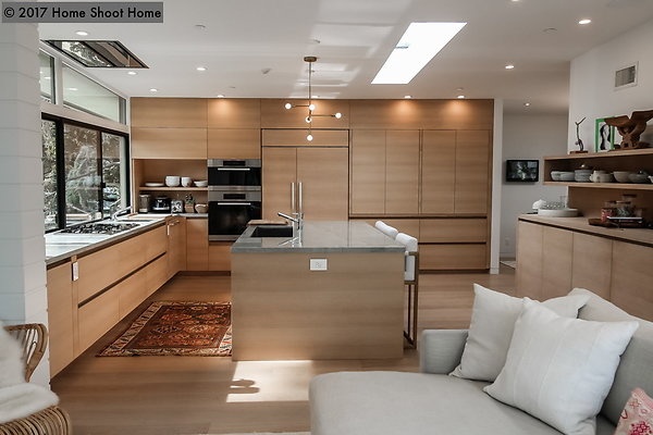 19family-room-to-kitchen