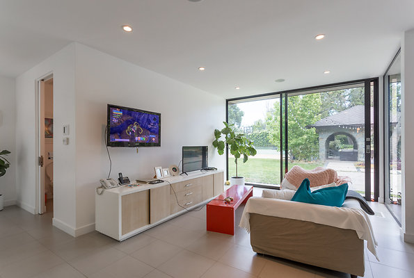eastwestlocationsincIMG-04101