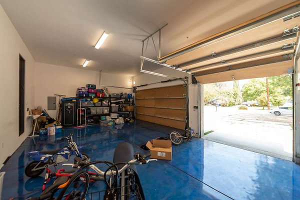 12057 garage 2