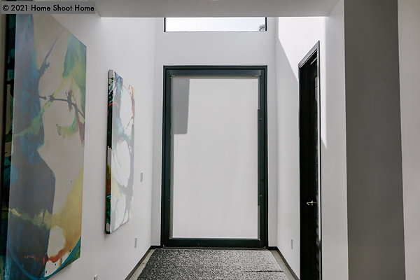 03entrance-reverse