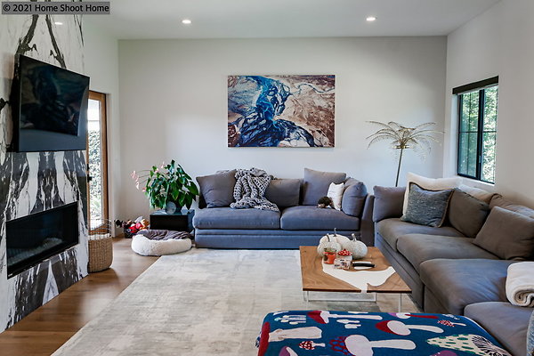 04living-room