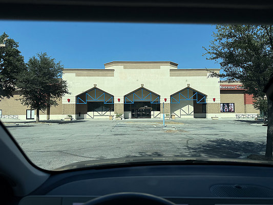 SCV-Vacant Rite Aid Castaic