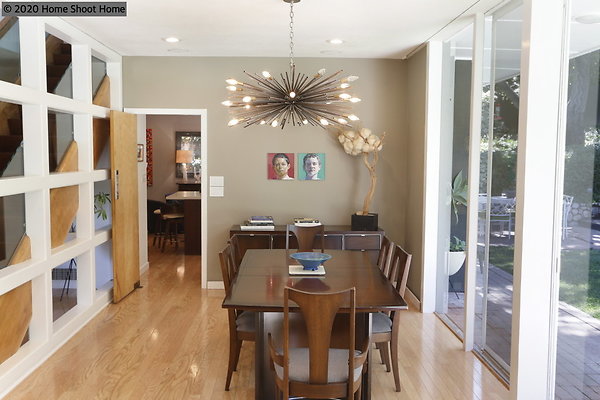 09dining-room