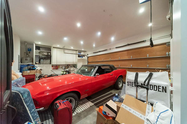 12762 garage 1