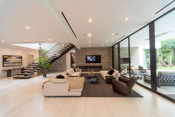 12762 living 6