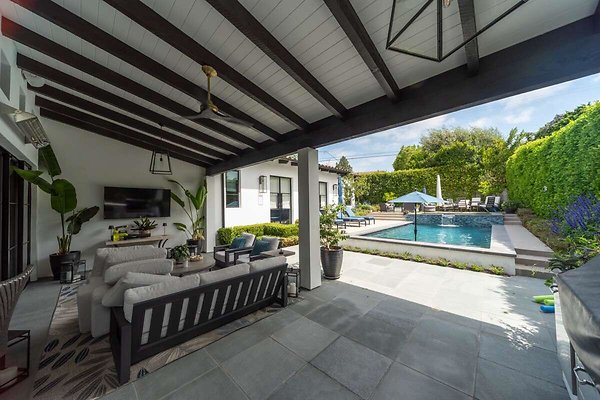 14087 patio 1