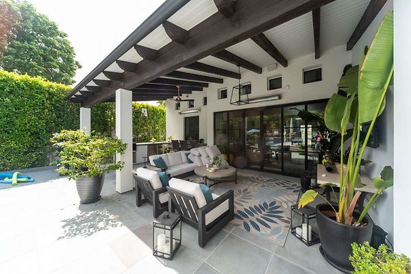 14087 patio 2