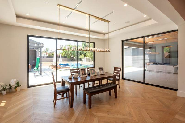 12057 dining 5