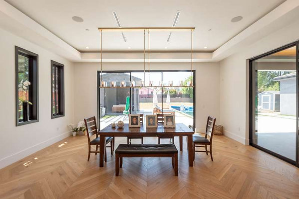 12057 dining 4
