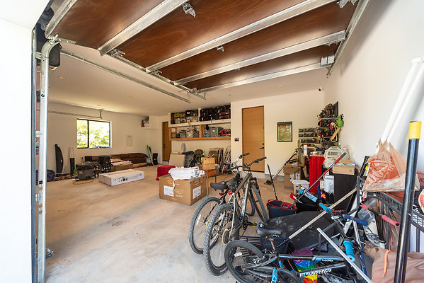 13828 garage 4
