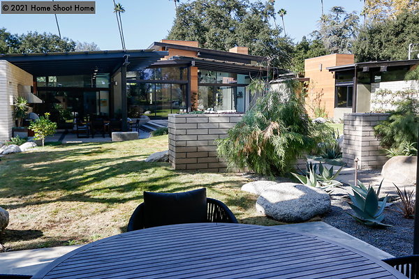 90pool-house-patio-reverse