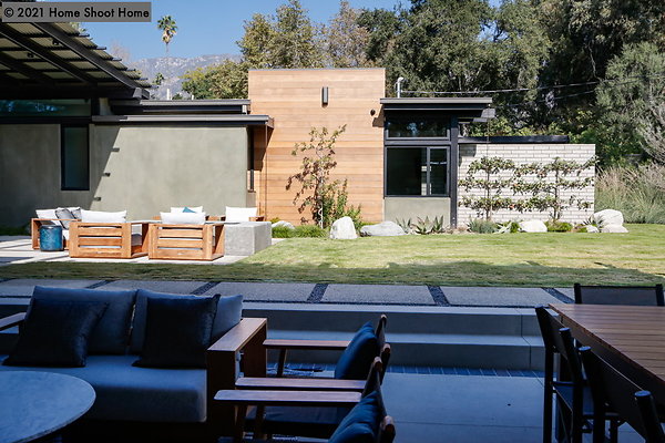 79barbecue-lounge-area-reverse