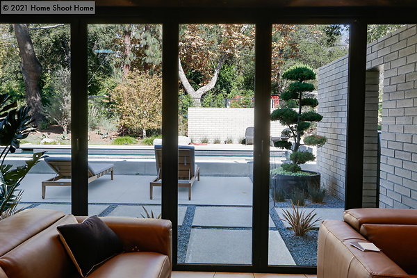 94pool-house-kitchen-reverse