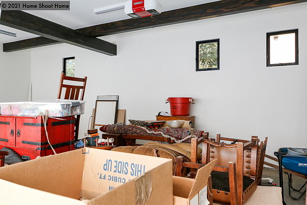 111-interior-garage