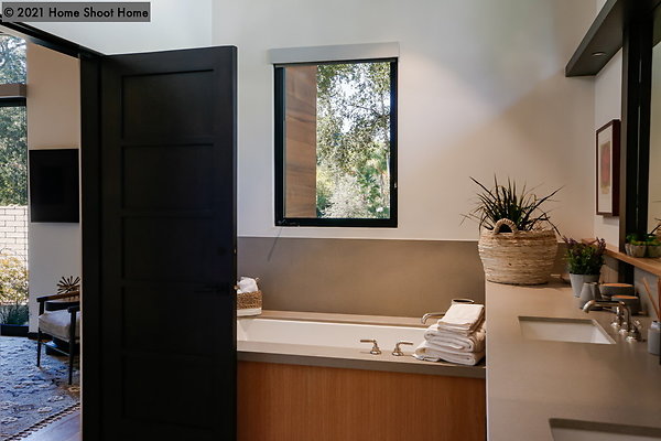 72bathroom4-reverse