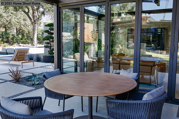 89pool-house-patio